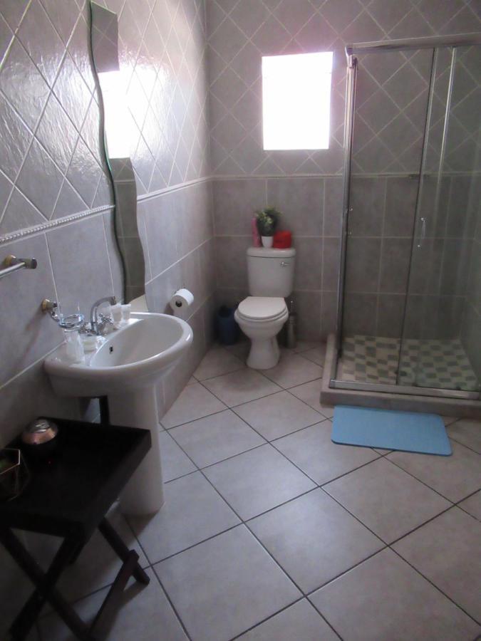Faces Guesthouse ベスレヘム エクステリア 写真
